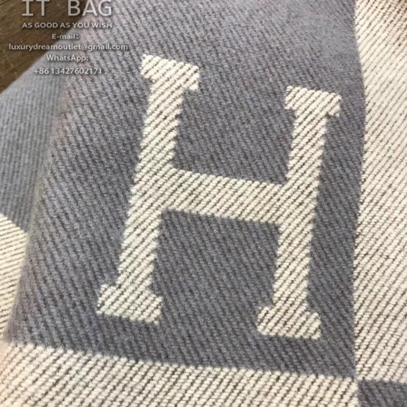 Hermes Avalon Blanket Gray 9